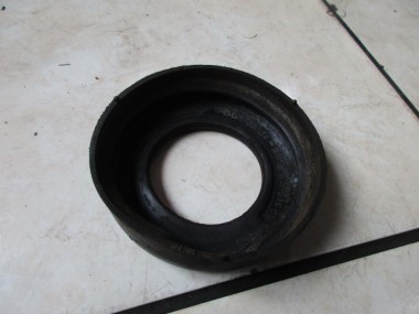 Опора задней пружины MERCEDES-BENZ W124 W124/S124/C124/A124 (1984 - 1993) — Разборка Мерседес