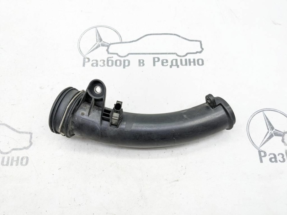 Патрубок интеркулера MERCEDES-BENZ C-класс W204/S204 (2006 - 2011) фото 1 — Разборка Мерседес