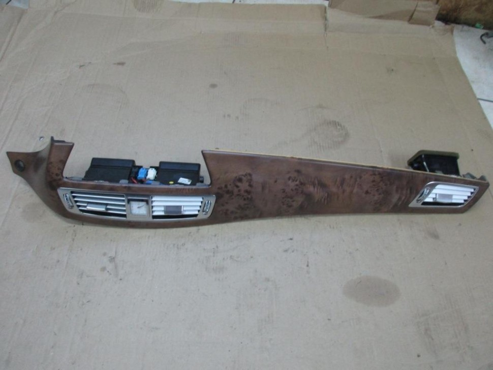 Воздуховод центральный MERCEDES-BENZ CLS-класс C218/X218 (2010 - 2014) фото 1 — Разборка Мерседес