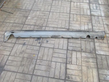 Порог пластиковый правый MERCEDES-BENZ W124 W124/S124/C124/A124 (1984 - 1993) — Разборка Мерседес