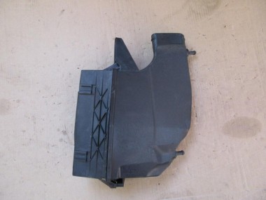 Корпус воздушного фильтра MERCEDES-BENZ CLS-класс C218/X218 (2010 - 2014) — Разборка Мерседес