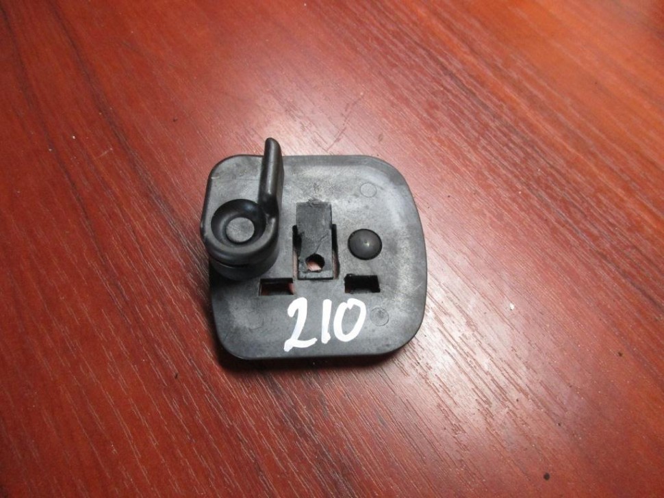 Кронштеин аварийного знака MERCEDES-BENZ E-класс W210/S210 (1995 - 1999) фото 1 — Разборка Мерседес