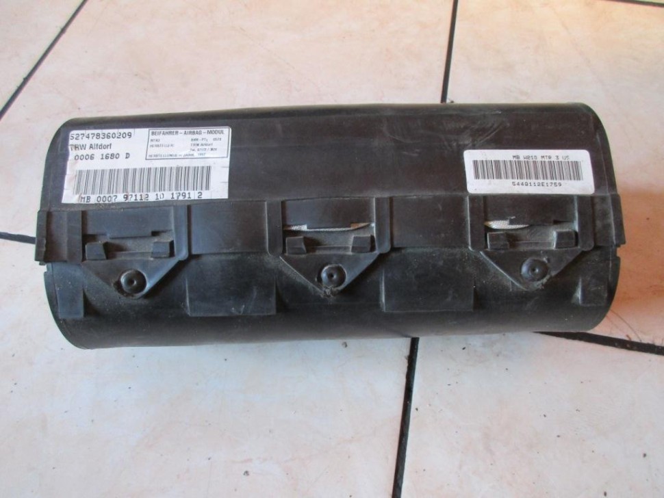 Подушка безопасности пасажирская MERCEDES-BENZ E-класс W210/S210 (1995 - 1999) фото 1 — Разборка Мерседес