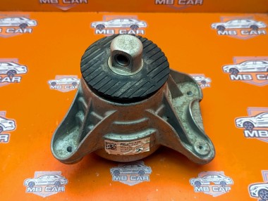 Опора двигателя MERCEDES-BENZ C-класс AMG W205/S205/C205/A205 (2014 - 2018) — Разборка Мерседес
