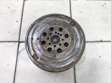 Маховик МКПП MERCEDES-BENZ E-класс W212/S212/C207/A207 (2009 - 2013) — Разборка Мерседес