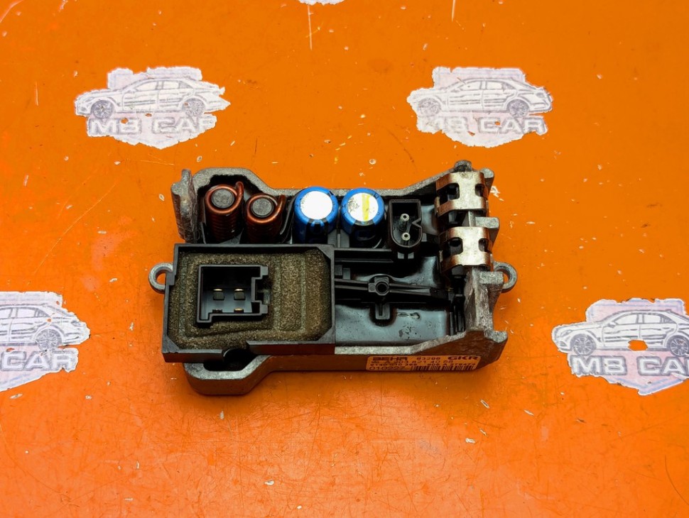 Реле моторчика печки MERCEDES-BENZ S-класс W220 (1998 - 2005) фото 1 &mdash; Разборка Мерседес