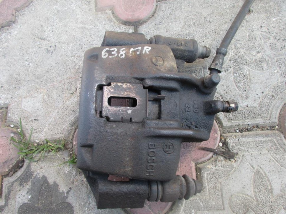 Суппорт передний правый MERCEDES-BENZ Vito W638 (1996 - 2003) фото 1 — Разборка Мерседес