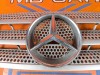 Решетка радиатора MERCEDES-BENZ M-класс W163 рестайлинг (2001 - 2005) фото 3 &mdash; Разборка Мерседес