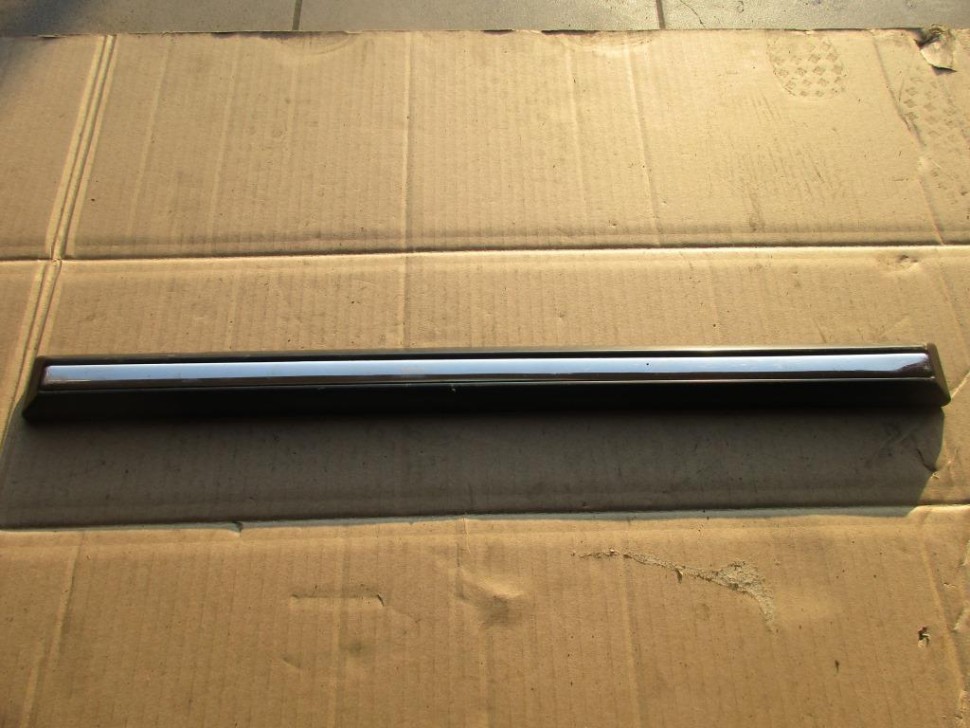 Молдинг двери MERCEDES-BENZ G-класс W463 рестайлинг 2 (2008 - 2012) фото 1 — Разборка Мерседес