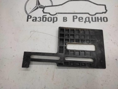 Кронштейн крепления бампера MERCEDES-BENZ CLK-класс C208/W208 (1997 - 2000) — Разборка Мерседес