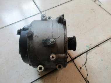 Генератор MERCEDES-BENZ C-класс W203/S203/CL203 (2000 - 2004) — Разборка Мерседес