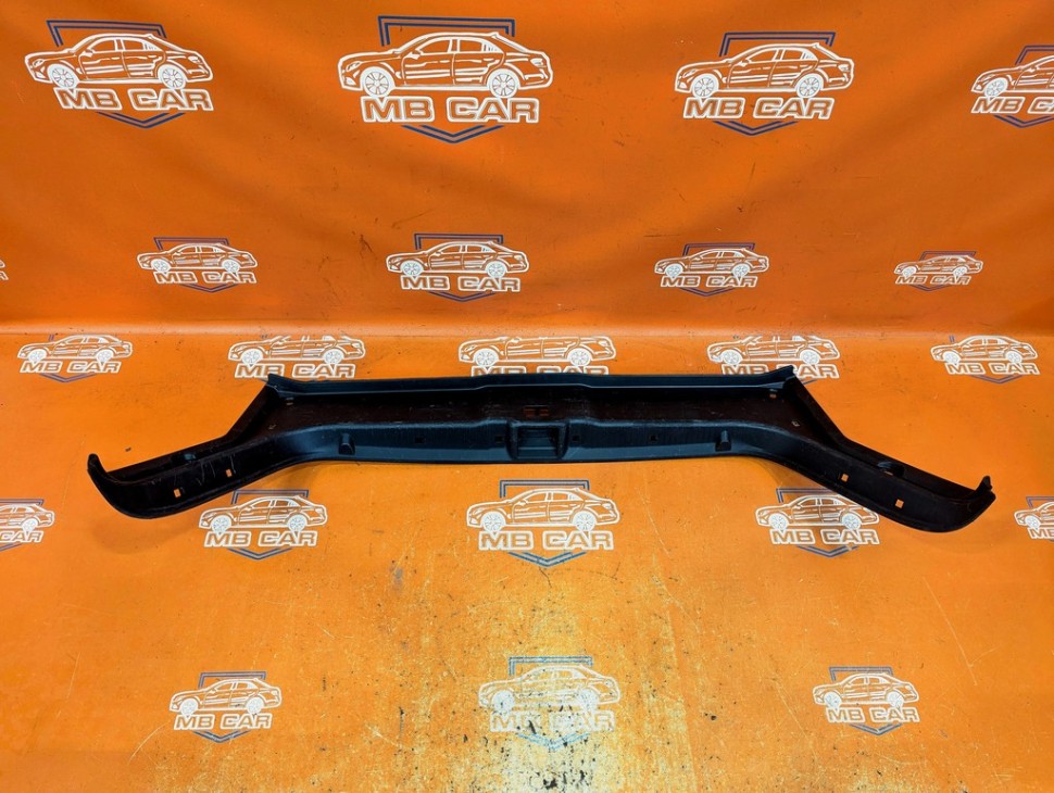 Накладка замка багажника MERCEDES-BENZ S-класс W220 (1998 - 2005) фото 1 — Разборка Мерседес