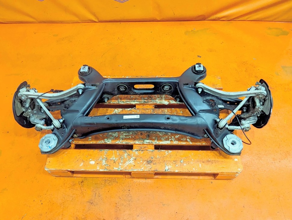 Подрамник задний MERCEDES-BENZ C-класс W205/S205/C205/A205 (2014 - 2018) фото 1 — Разборка Мерседес