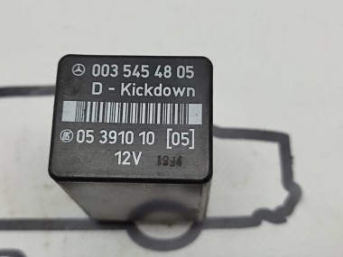 Реле кикдауна MERCEDES-BENZ E-класс W124/S124/C124/A124 (1984 - 1997) — Разборка Мерседес