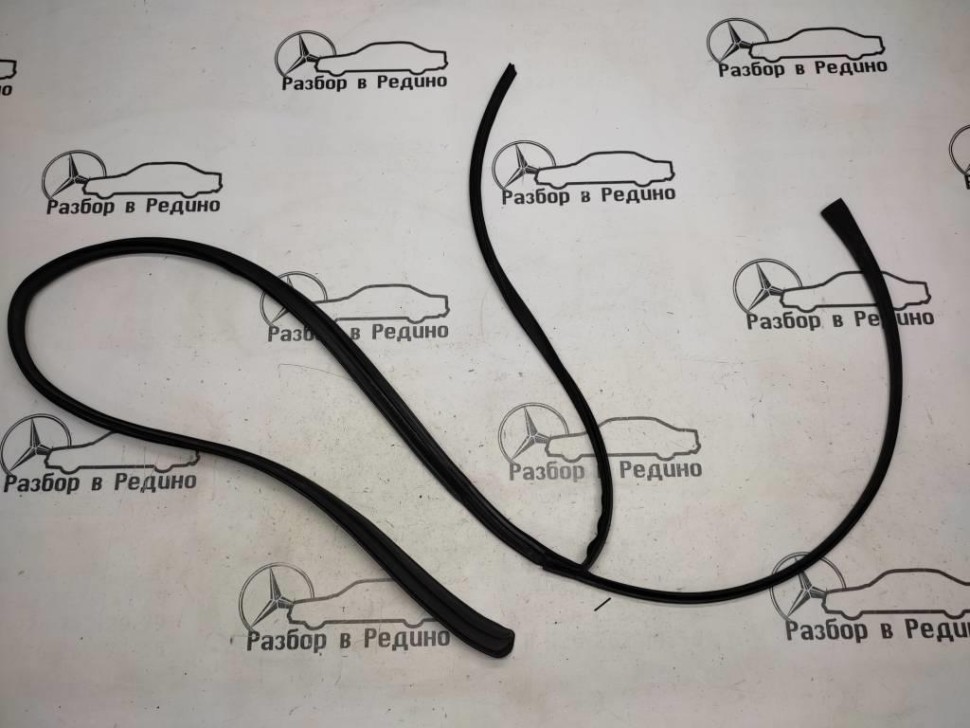 Уплотнитель крыши MERCEDES-BENZ S-класс W220 рестайлинг (2002 - 2005) фото 1 — Разборка Мерседес