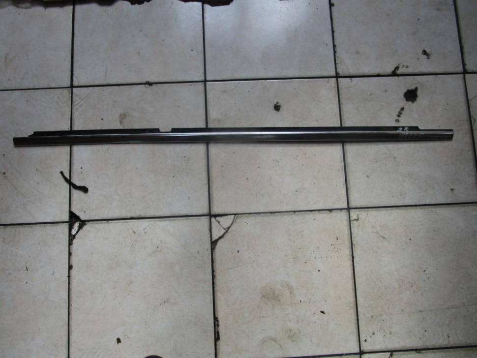 Молдинг стекла двери MERCEDES-BENZ E-класс W212/S212/C207/A207 (2009 - 2013) фото 1 — Разборка Мерседес