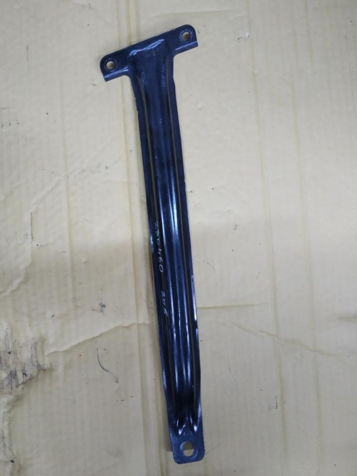 Распорка MERCEDES-BENZ C-класс AMG W205/S205/C205/A205 (2014 - 2018) фото 1 — Разборка Мерседес