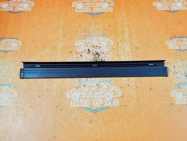 Накладка порога внутренняя MERCEDES-BENZ E-класс W124/S124/C124/A124 (1984 - 1997) &mdash; Разборка Мерседес