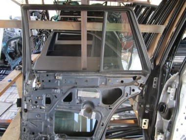 Дверь задняя правая MERCEDES-BENZ W124 W124/S124/C124/A124 (1984 - 1993) — Разборка Мерседес