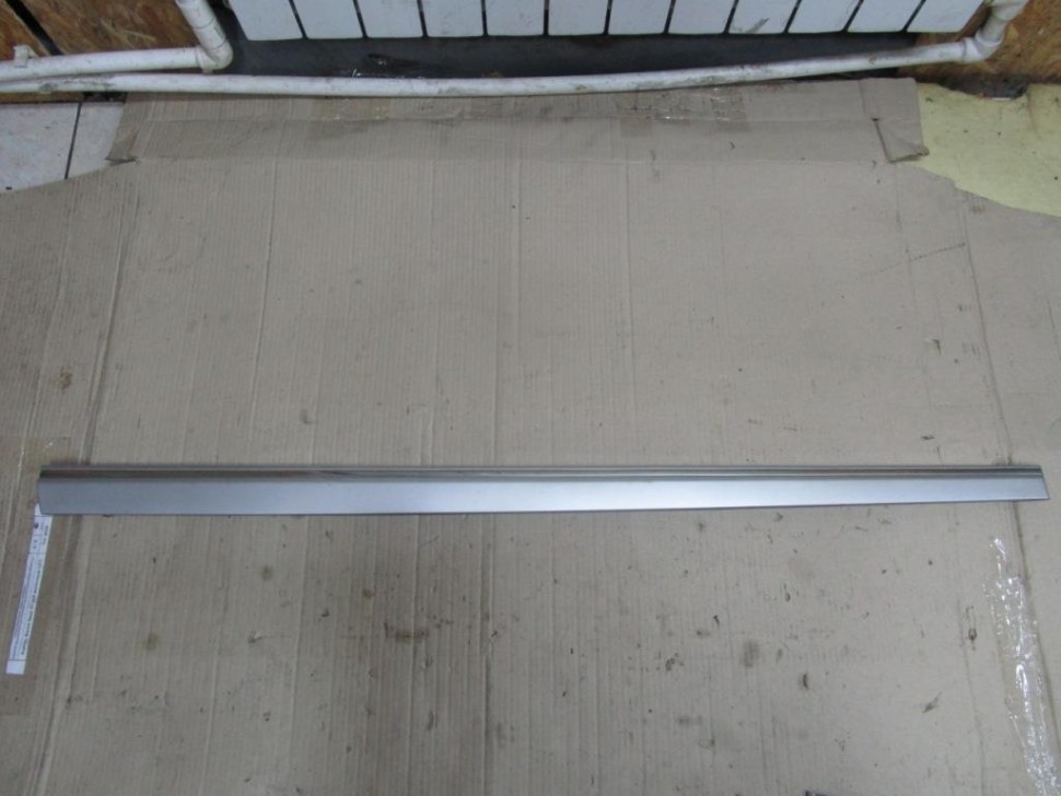 Молдинг двери MERCEDES-BENZ CLK-класс C209/A209 (2002 - 2005) фото 1 &mdash; Разборка Мерседес