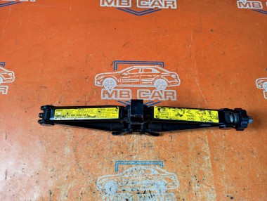 Домкрат MERCEDES-BENZ GLE-класс W166 (2015 - 2018) — Разборка Мерседес