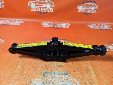 Домкрат MERCEDES-BENZ GLE-класс W166 (2015 - 2018) — Разборка Мерседес