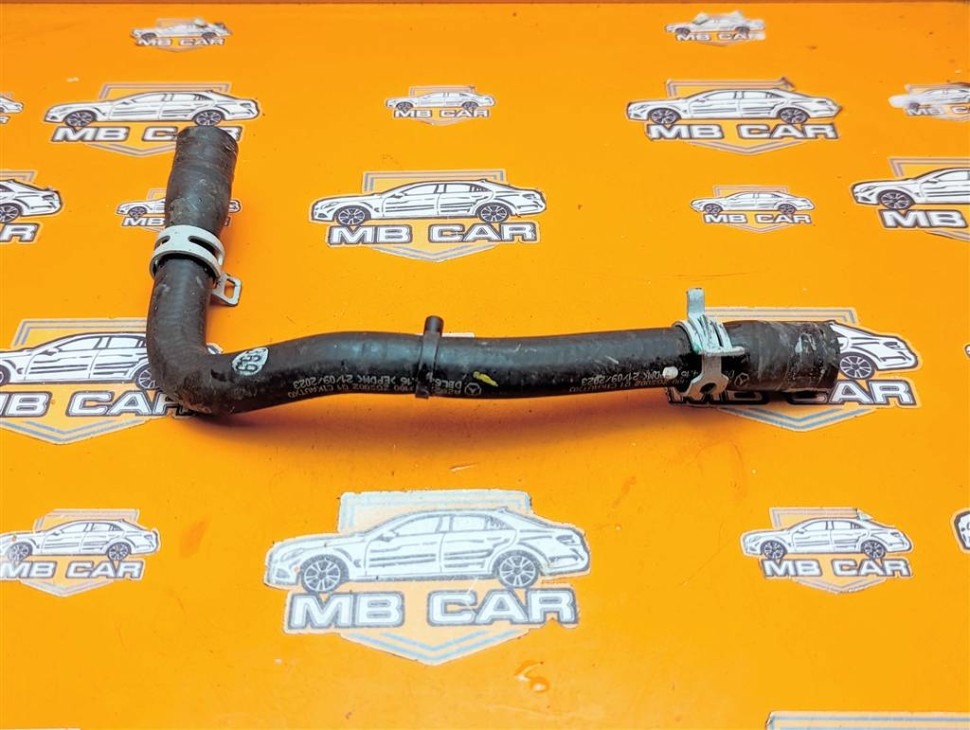 Патрубок ОЖ MERCEDES-BENZ CLA-класс C118/X118 (2019 - 2023) фото 1 — Разборка Мерседес