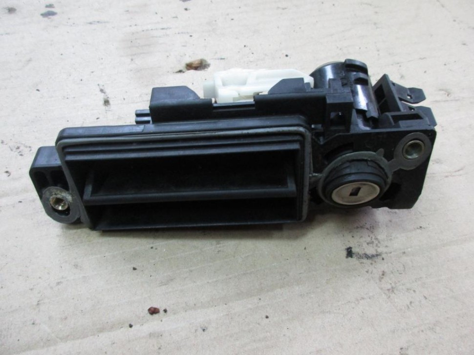 Ручка открытия багажника MERCEDES-BENZ E-класс W211/S211 (2002 - 2006) фото 1 — Разборка Мерседес