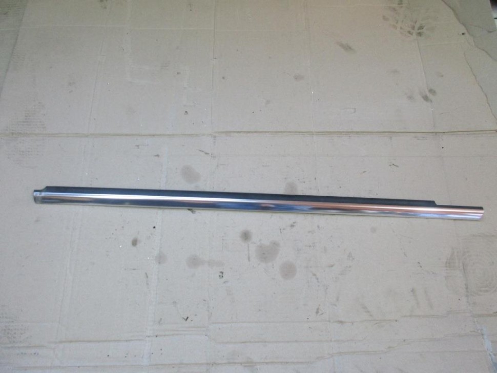 Молдинг стекла двери MERCEDES-BENZ E-класс W212/S212/C207/A207 (2009 - 2013) фото 1 — Разборка Мерседес
