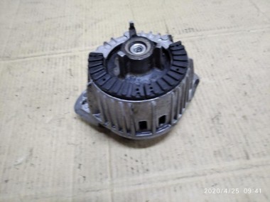 Опора двигателя MERCEDES-BENZ E-класс W212/S212/C207/A207 (2009 - 2013) — Разборка Мерседес