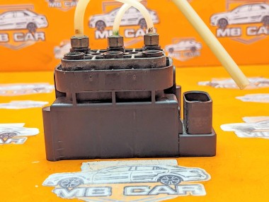 Блок клапанов пневмоподвески MERCEDES-BENZ R-класс W251 рестайлинг (2007 - 2010) &mdash; Разборка Мерседес