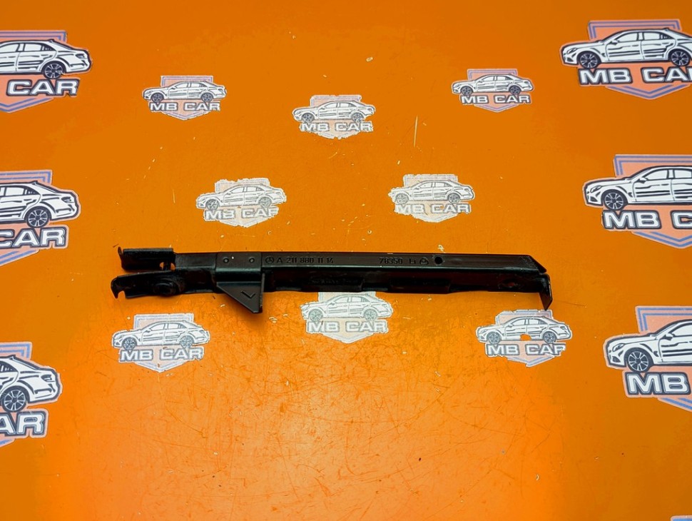 Кронштейн крепления бампера MERCEDES-BENZ E-класс W211/S211 (2002 - 2006) фото 1 — Разборка Мерседес