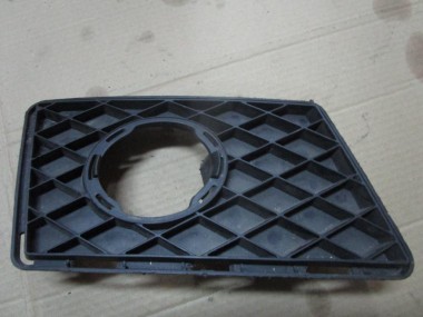 Решетка в бампер MERCEDES-BENZ C-класс W204/S204 (2006 - 2011) — Разборка Мерседес