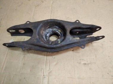 Рычаг задней стойки (лодка) MERCEDES-BENZ C-класс W204/S204 (2006 - 2011) — Разборка Мерседес