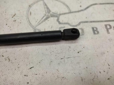 Амортизатор крышки багажника MERCEDES-BENZ M-класс W163 (1997 - 2001) — Разборка Мерседес