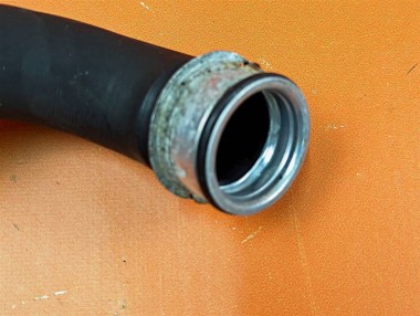 Патрубок радиатора MERCEDES-BENZ E-класс W211/S211 рестайлинг (2006 - 2009) — Разборка Мерседес