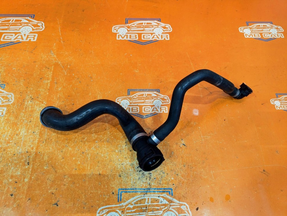 Патрубок радиатора MERCEDES-BENZ E-класс W212/S212/C207/A207 рестайлинг (2013 - 2016) фото 1 — Разборка Мерседес