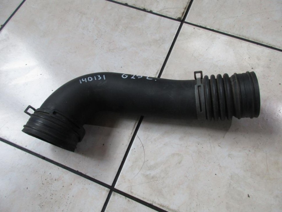 Патрубок воздушный MERCEDES-BENZ E-класс W211/S211 (2002 - 2006) фото 1 — Разборка Мерседес