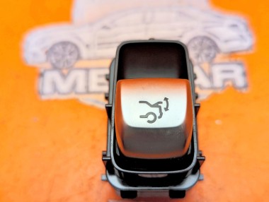 Кнопка закрытия багажника MERCEDES-BENZ C-класс W205/S205/C205/A205 (2014 - 2018) — Разборка Мерседес