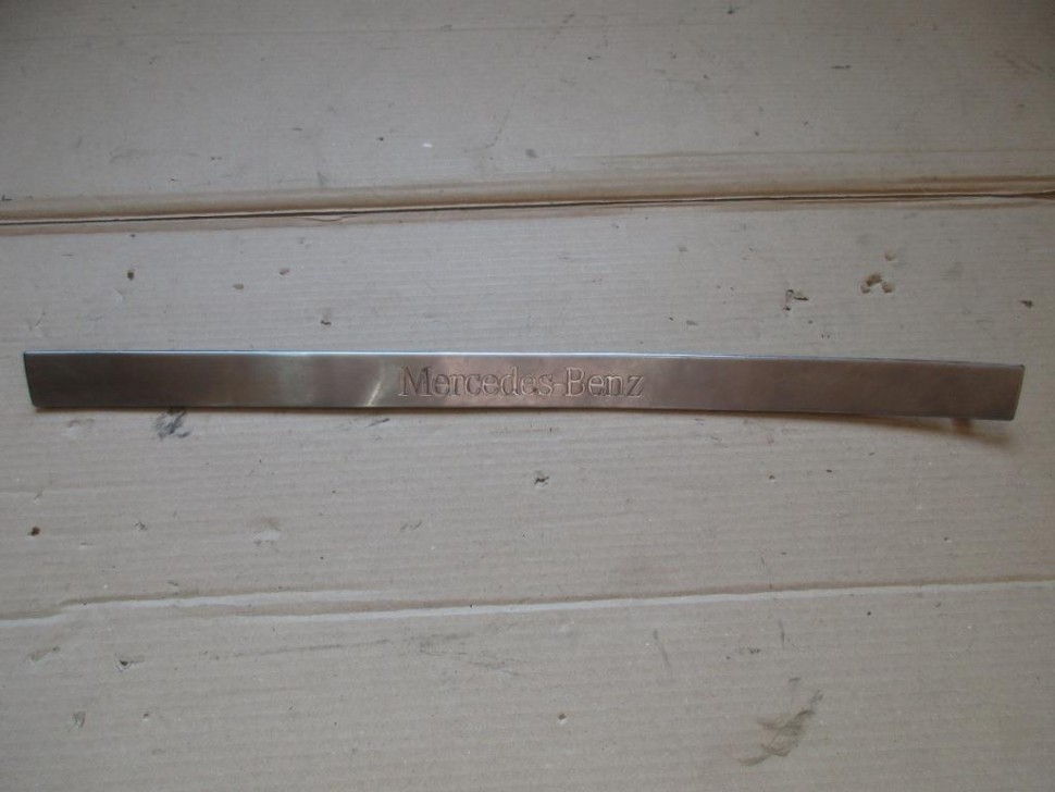 Накладка порога внутренняя MERCEDES-BENZ M-класс W163 рестайлинг (2001 - 2005) фото 1 — Разборка Мерседес