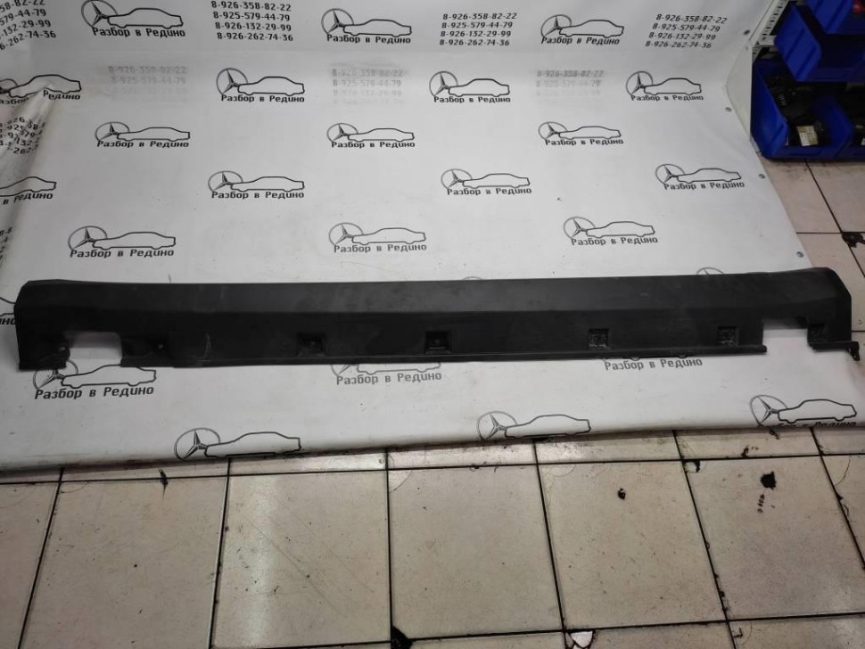 Порог пластиковый левый MERCEDES-BENZ M-класс W164 рестайлинг (2008 - 2011) фото 1 — Разборка Мерседес