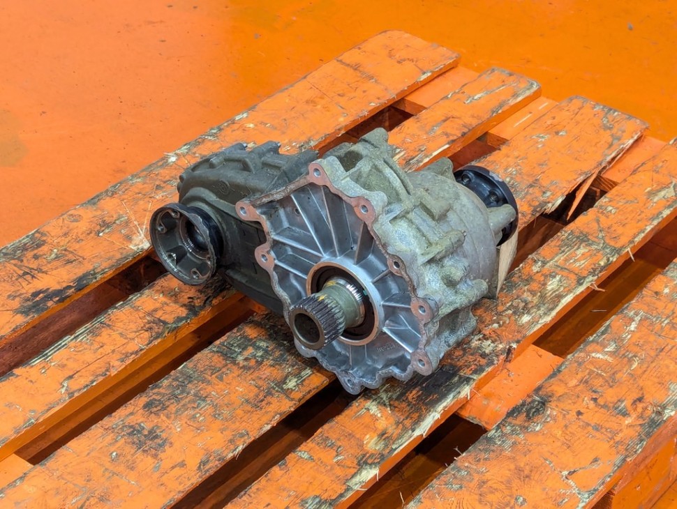 Раздаточная коробка MERCEDES-BENZ M-класс W164 (2005 - 2008) фото 1 — Разборка Мерседес