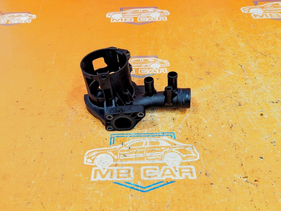 Кронштейн топливного фильтра MERCEDES-BENZ C-класс W204/S204 (2006 - 2011) фото 1 — Разборка Мерседес