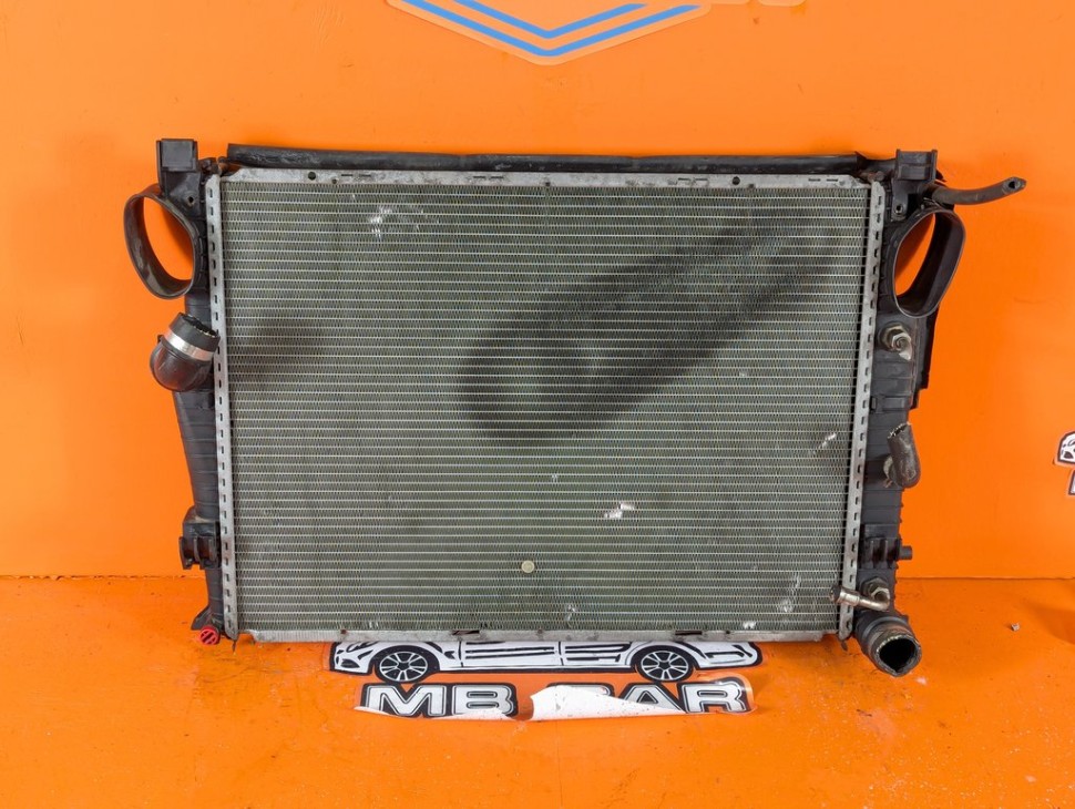 Радиатор MERCEDES-BENZ S-класс W220 (1998 - 2005) фото 1 &mdash; Разборка Мерседес