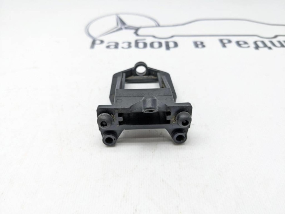 Направляющая MERCEDES-BENZ W124 W124/S124/C124/A124 (1984 - 1993) фото 1 — Разборка Мерседес