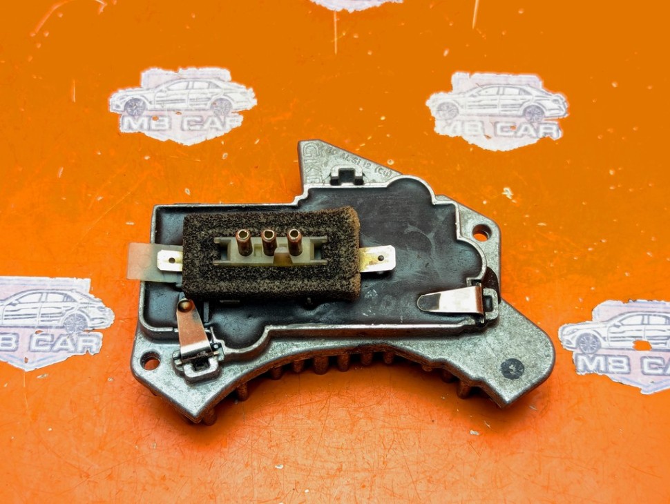 Реле моторчика печки MERCEDES-BENZ E-класс W210/S210 рестайлинг (1999 - 2003) фото 1 — Разборка Мерседес