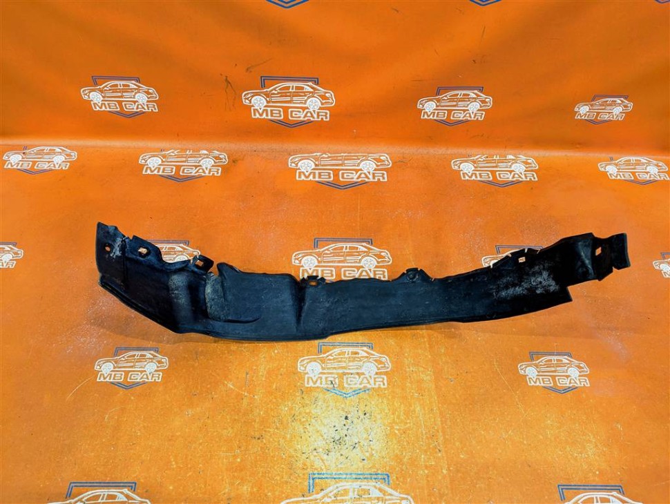 Подкрылок передний левый MERCEDES-BENZ 190 (W201) W201 (1982 - 1993) фото 1 — Разборка Мерседес