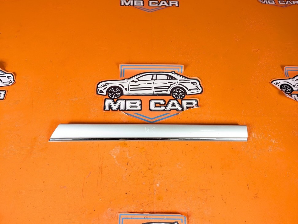 Молдинг двери MERCEDES-BENZ S-класс W220 (1998 - 2005) фото 1 &mdash; Разборка Мерседес