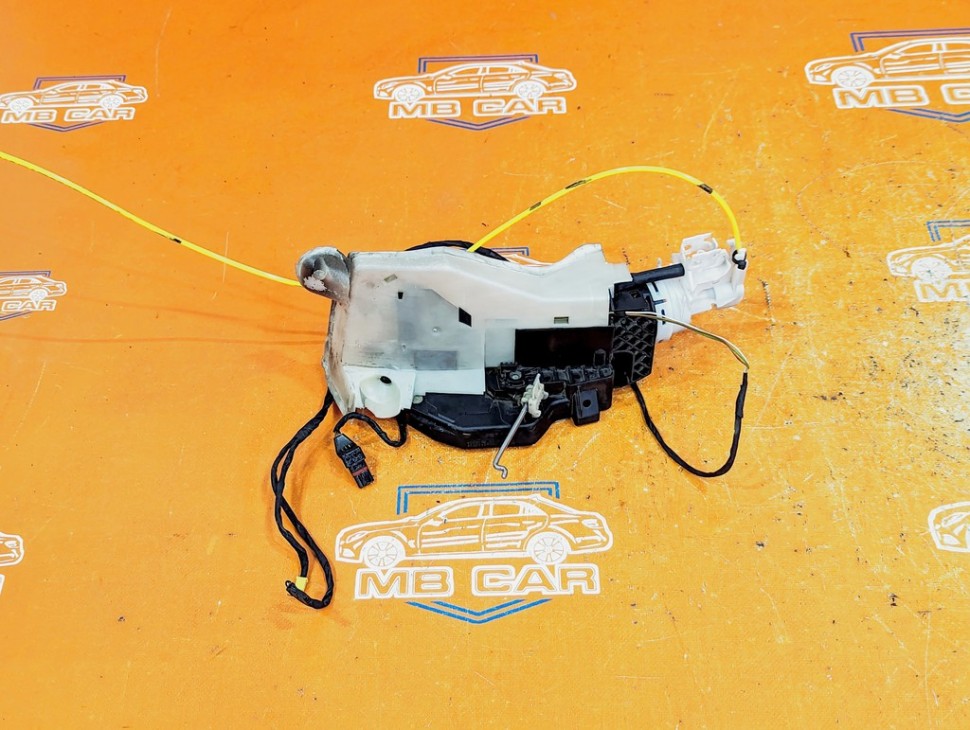 Замок двери передней правой MERCEDES-BENZ S-класс W220 (1998 - 2005) фото 1 — Разборка Мерседес