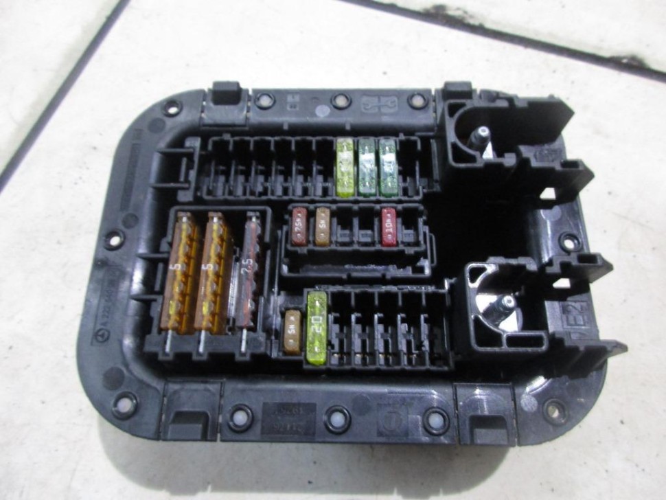 Блок предохранителей MERCEDES-BENZ C-класс W205/S205/C205/A205 (2014 - 2018) фото 1 — Разборка Мерседес